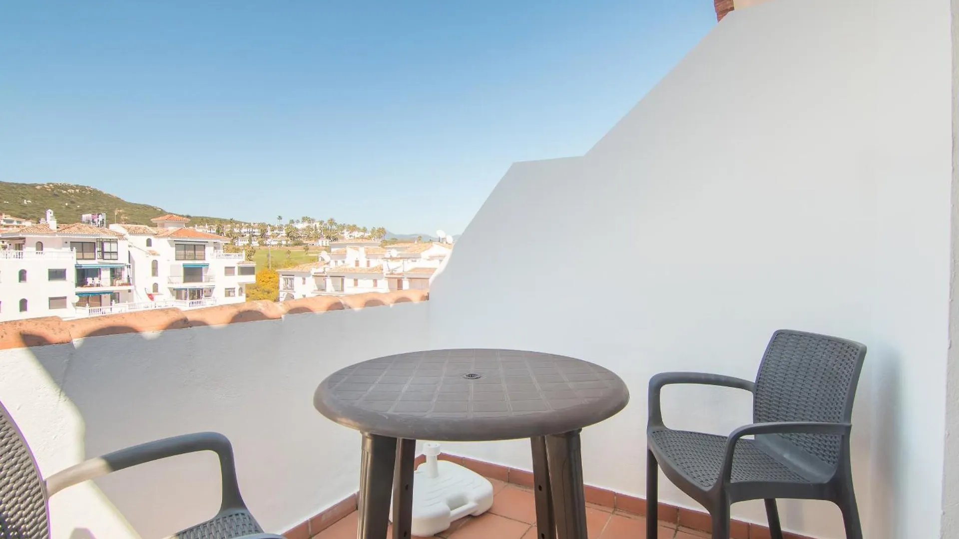 Апартаменты 2233-Lovely 2 Bedrooms On The Beach, Pool And Port Манилва Испания