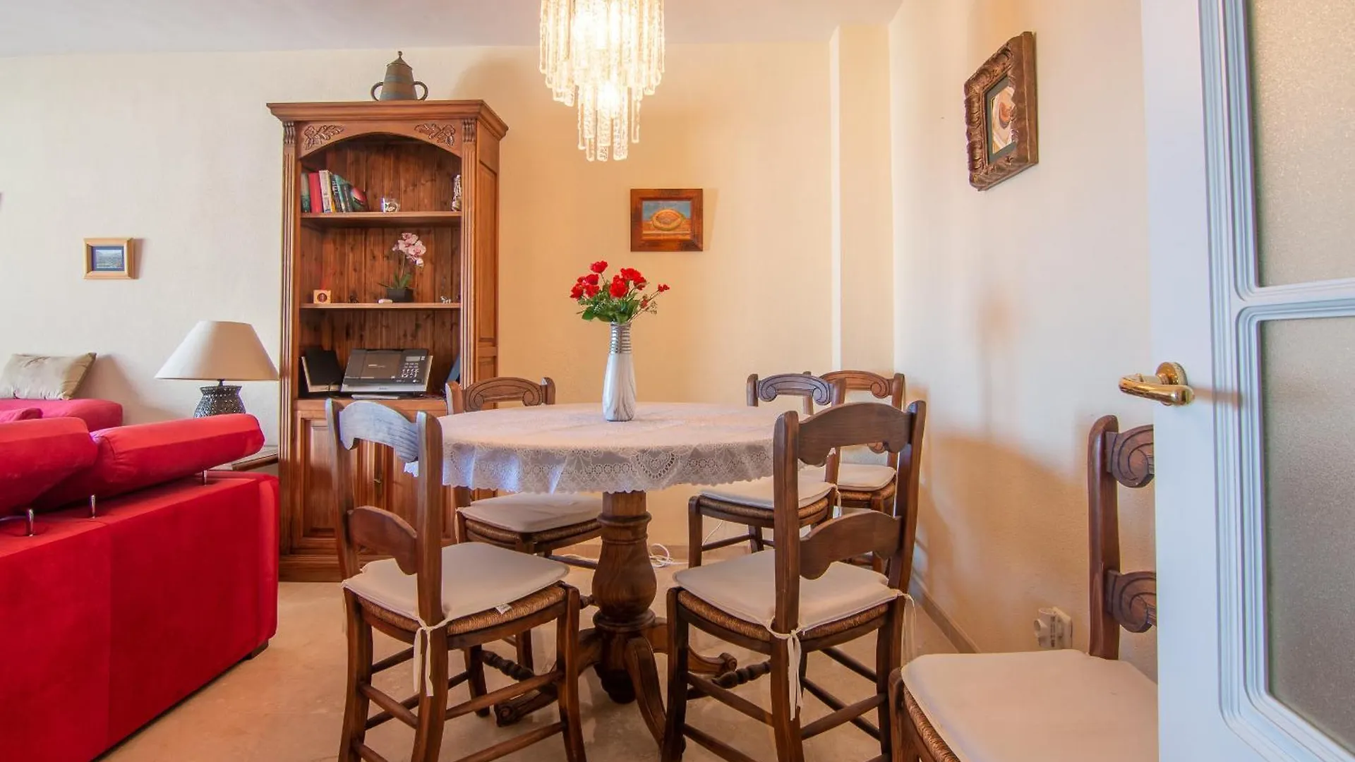 Апартаменты 2233-Lovely 2 Bedrooms On The Beach, Pool And Port Манилва